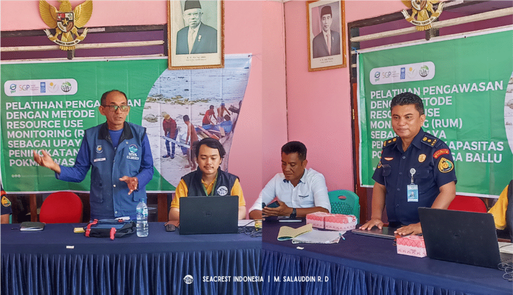 Sesi pemaparan mengenai sistem zonasi laut dan peran POKMASWAS dalam pengawasan sumber daya laut dengan metode RUM. Sesi pemaparan mengenai sistem zonasi laut dan peran POKMASWAS dalam pengawasan sumber daya laut dengan metode RUM.